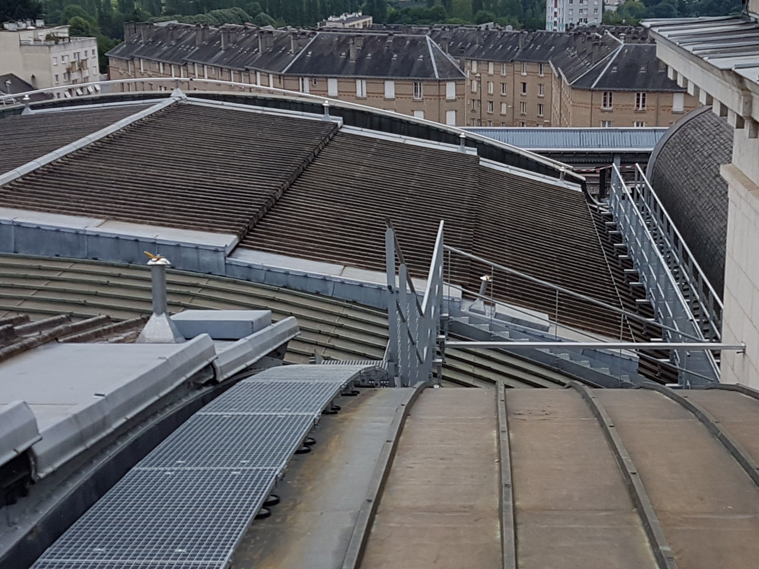 Passerelles techniques de circulation + lignes de vie rail courbe Fallprotec